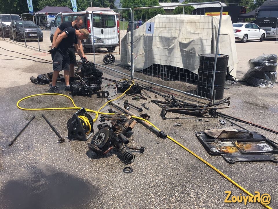 Ότι απέμεινε από το καμένο αυτοκίνητο του Nikolay Gryazin