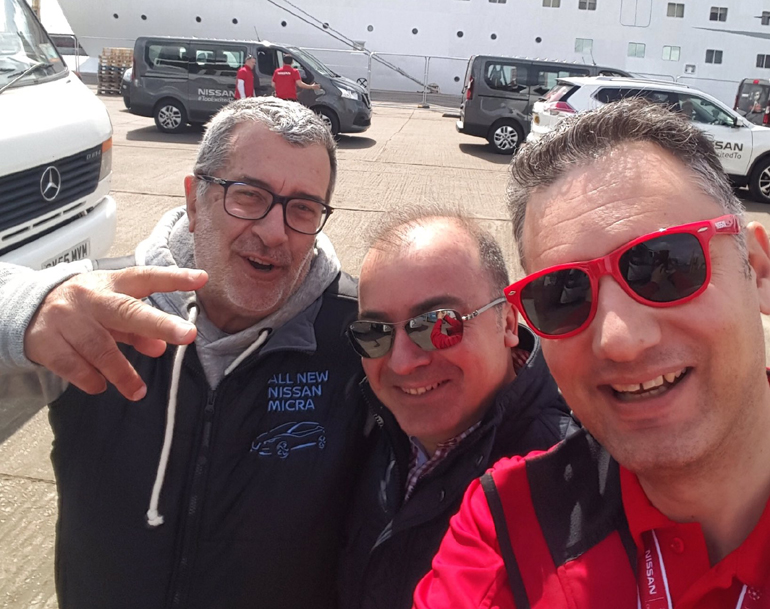 Ο... μερτ John (βλέπε Μεθενίτης) με τους μετρ Στράτη (4 Τροχοί) και Μερτέκη (Car&Driver)