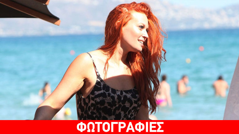 Σίσσυ Χρηστίδου: Στην παραλία με σέξι ολόσωμο μαγιό!