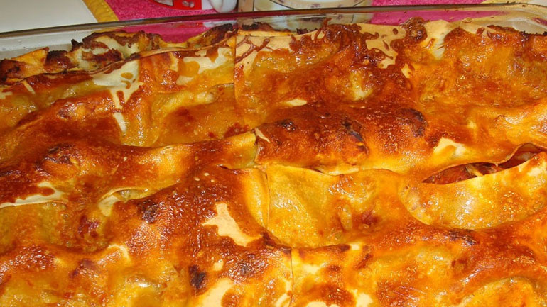 Λαζάνια με κολοκυθάκια και ντομάτες