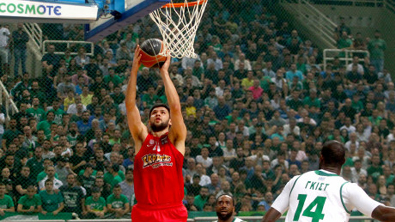 Ολυμπιακός: Εκτός προπόνησης ο Παπανικολάου