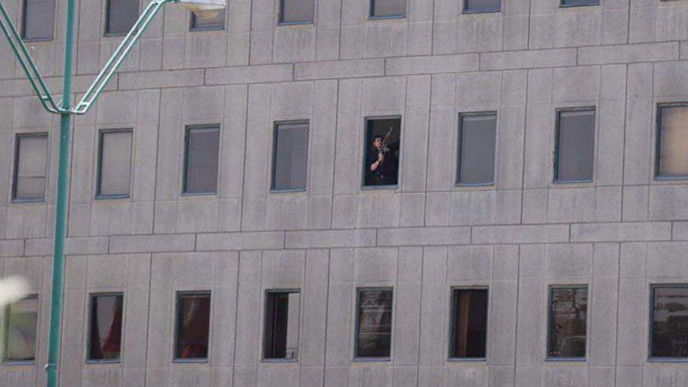 Άνδρας των δυνάμεων ασφαλείας στο Κοινοβούλιο του Ιράν