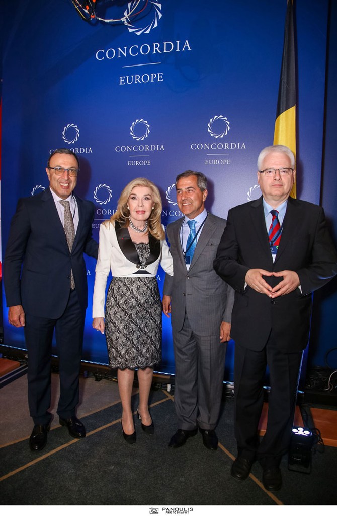 Petar Sroyanov, πρώην Πρόεδρος της Βουλγαρίας, Μαριάννα Β. Βαρδινογιάννη, Nazim Ibrahimov, Υπουργός Διασποράς του Αζερμπαϊτζάν, Ivo Jocibovic, πρώην Πρόεδρος της Κροατίας. 