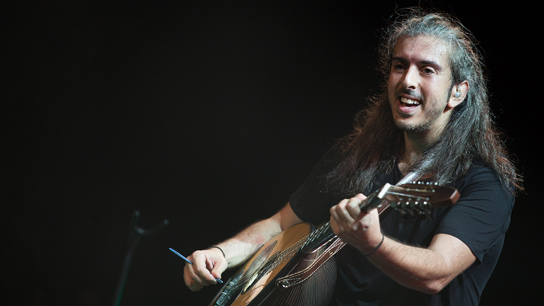 Ο Γιάννης Χαρούλης στο Θέατρο ΓΗΣ, στη Θεσσαλονίκη