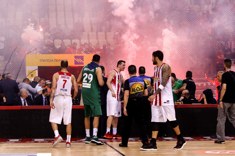 Το ΣΕΦ στις φλόγες… 