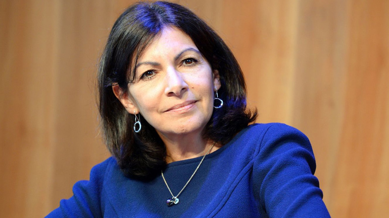 Η δήμαρχος του Παρισιού καλεί σε κινητοποίηση για τον δεύτερο γύρο των βουλευτικών εκλογών