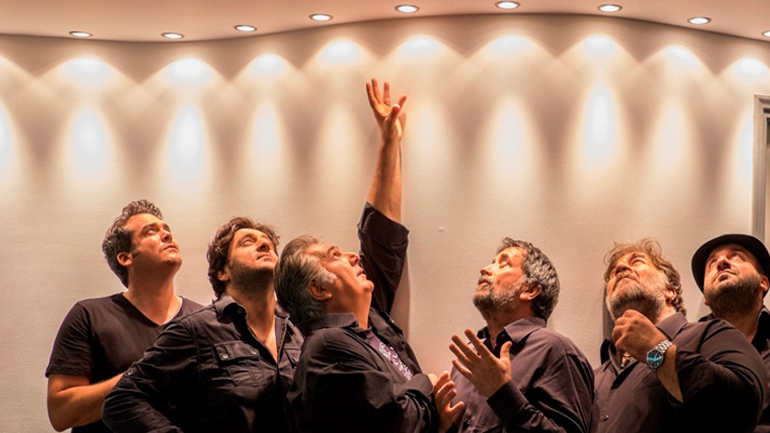 «25 Χρόνια Άγαμοι Θύται» του Ιεροκλή Μιχαηλίδη στο Θέατρο Βράχων