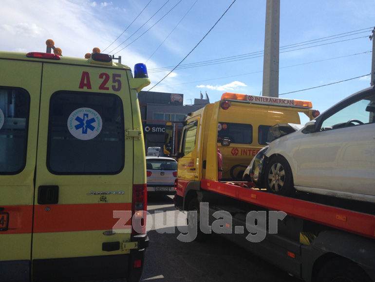 Τα οχήματα ανασύρθηκαν με γερανό