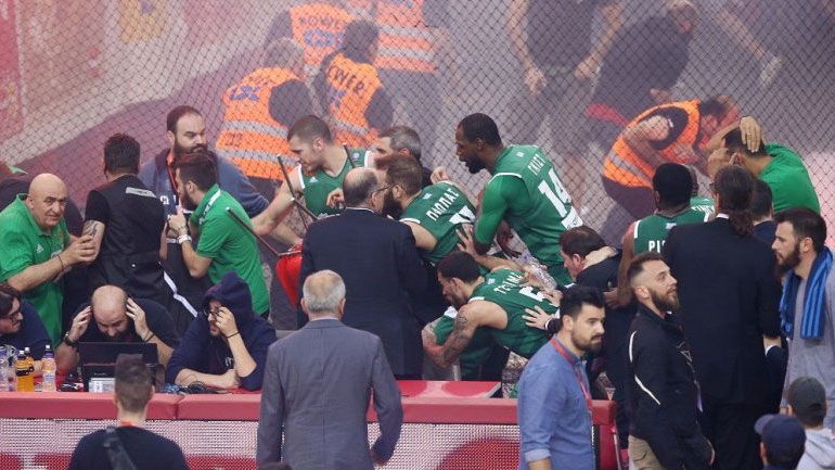 Καταδίκασε τα επεισόδια στο ΣΕΦ ο Ολυμπιακός