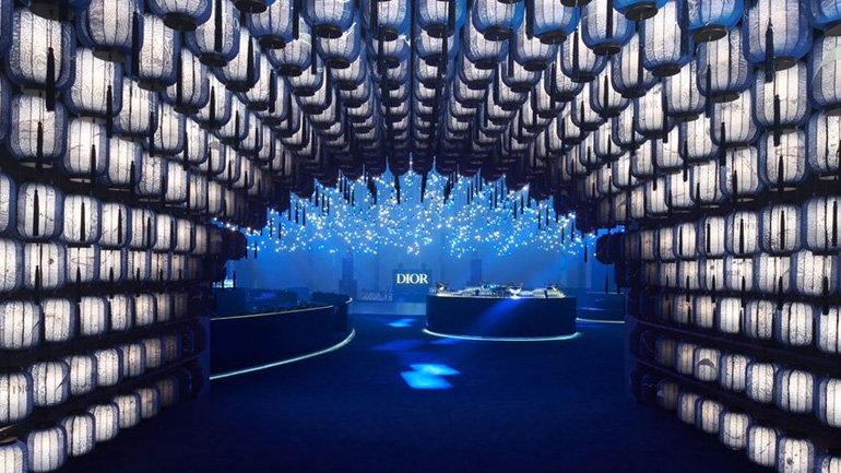 Αναδρομική έκθεση για τα 70 χρόνια του Dior στο Μουσείο Διακοσμητικών Τεχνών