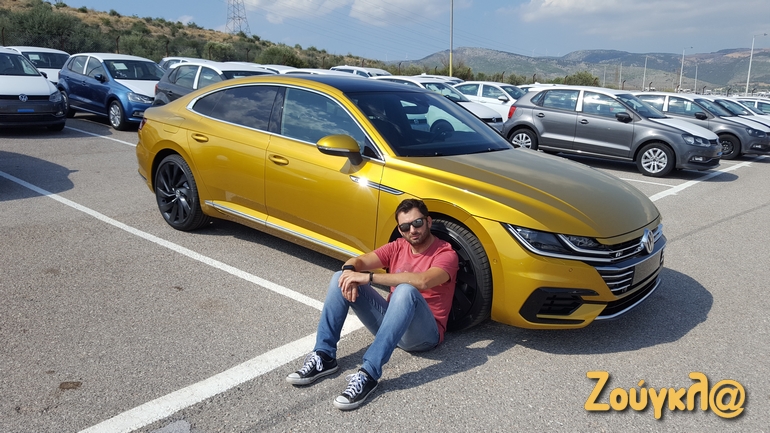 Νοιώθεις όμορφα όταν βρίσκεσαι μαζί με ένα τόσο όμορφο αυτοκίνητο! 