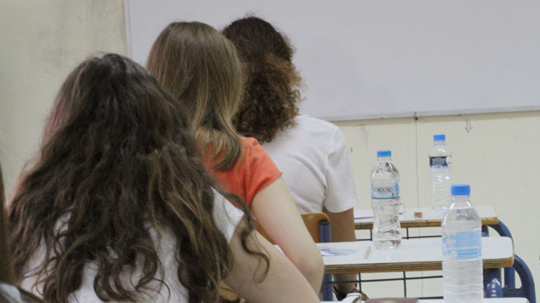 Με Λατινικά, Χημεία και Αρχές Οικονομικής Θεωρίας συνεχίζονται αύριο οι Πανελλαδικές