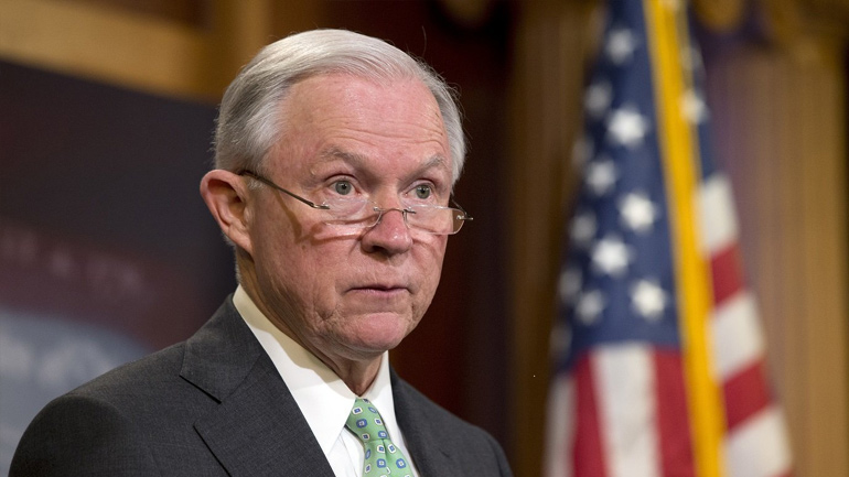 Ο υπουργός Δικαιοσύνης των ΗΠΑ δήλωσε άγνοια για συνεργασία της εκστρατείας του Τραμπ με την Ρωσία