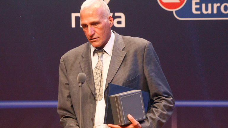 Ο 'τίμιος γίγαντας' του ελληνικού μπάσκετ, Αργύρης Καμπούρης