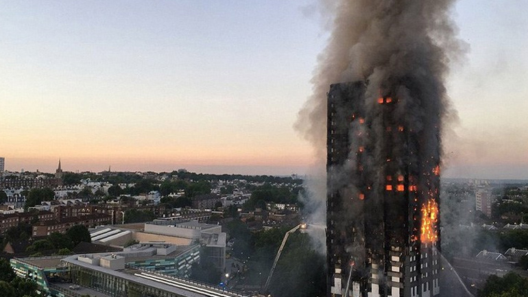 Τα έγγραφα ανακαίνισης του Πύργου Γκρένφελ που κάηκε στο Λονδίνο παραλείπουν ορισμένα μέτρα πυροπροστασίας