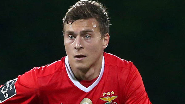 Υπέγραψε για 5 χρόνια στη Γιουνάιτεντ ο Λίντελοφ