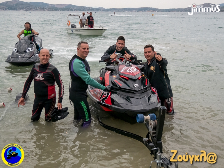 Λίγο πριν ξεκινήσουν οι αγώνες...