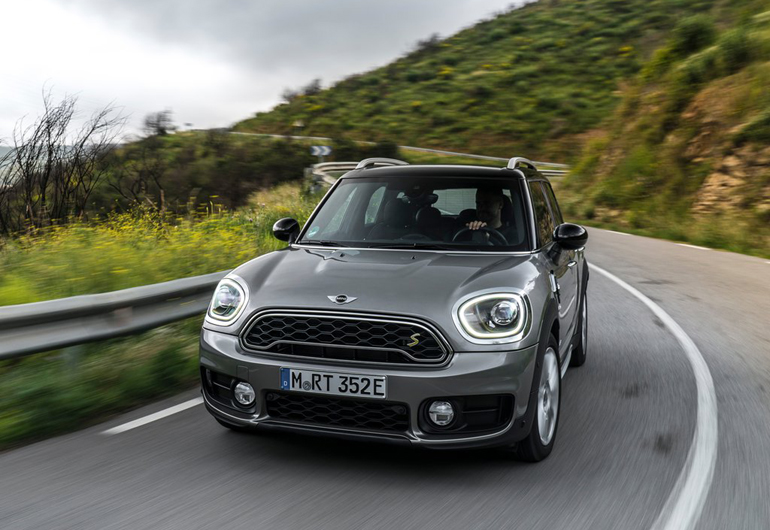 Το MINI Cooper SE ALL4