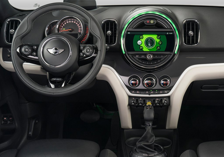 Το εσωτερικό της ηλεκτρικής έκδοσης του MINI Countryman