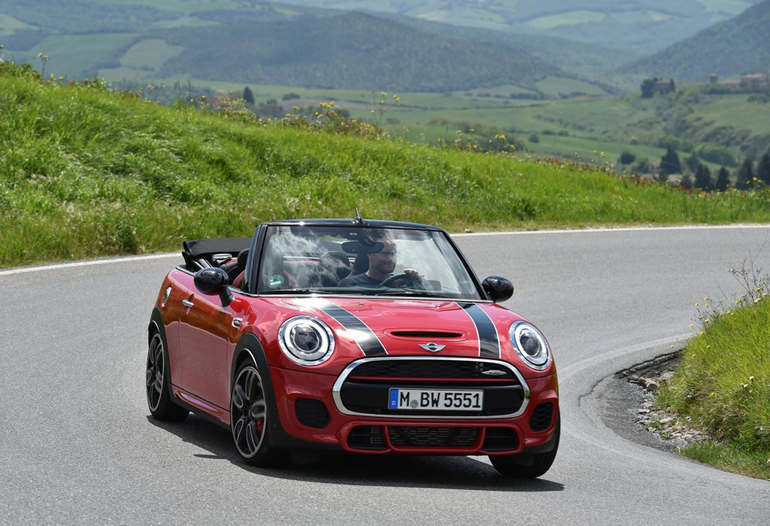Το MINI JCW Cabrio