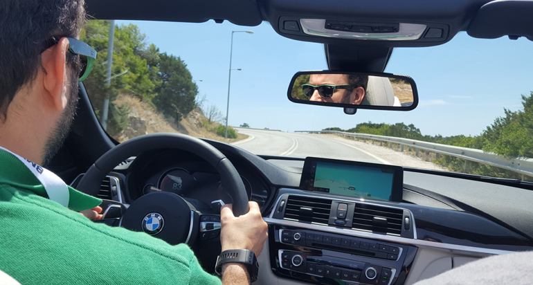 Πίσω από το τιμόνι της BMW Series 4 cabrio