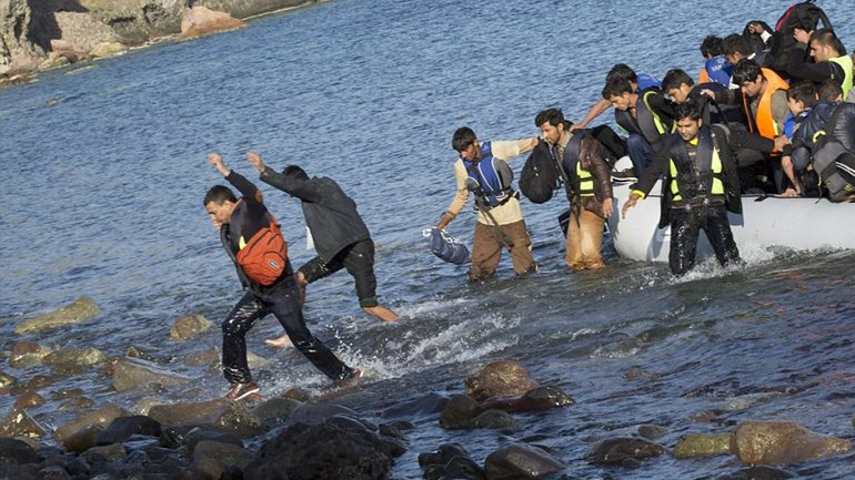 Εκατόν εξήντα οκτώ πρόσφυγες και μετανάστες πέρασαν στη Λέσβο το τελευταίο τριήμερο και 74 στη Χίο