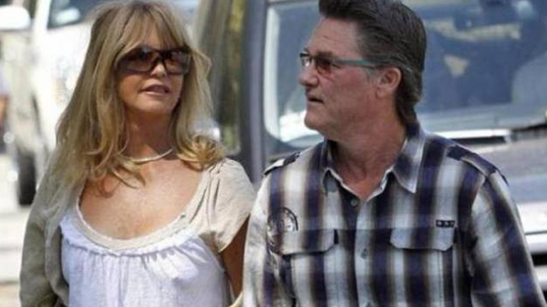 Στη Σκιάθο για διακοπές ο Κερτ Ράσελ και η Γκόλντι Χόουν
