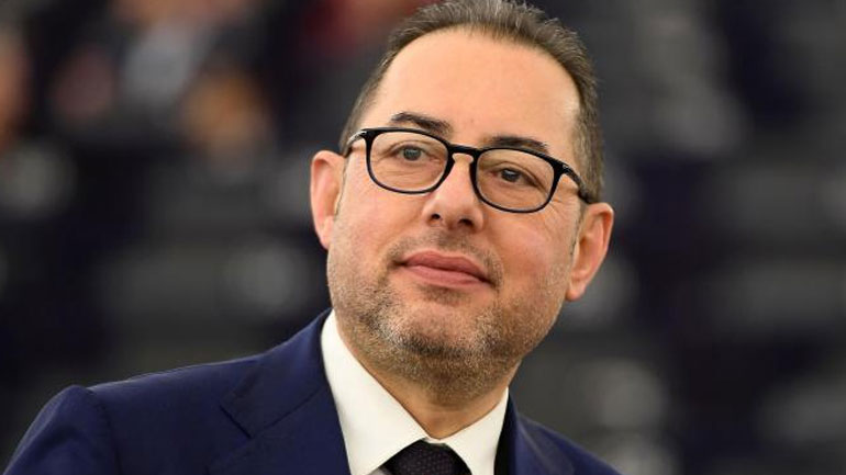 Πιτέλα: Να πάψει ο Σόιμπλε να λέει όχι στην ελάφρυνση του χρέους της Ελλάδας