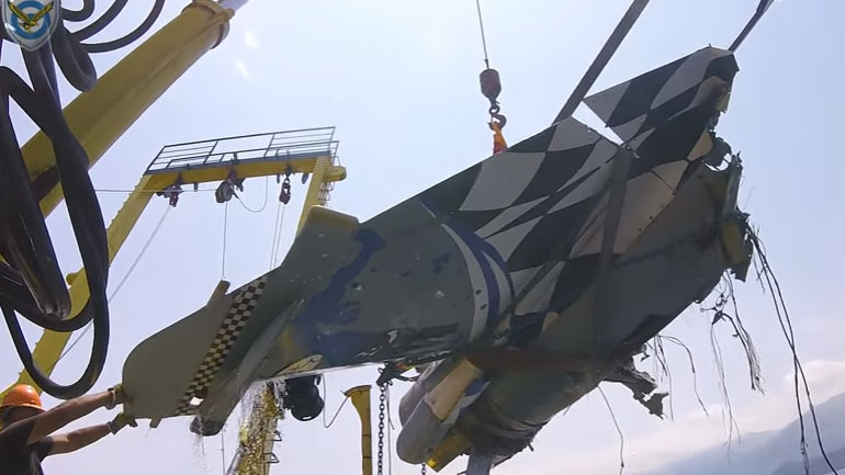 Καρέ καρέ η ανέλκυση του Mirage-2000 που κατέπεσε νότια των Σποράδων