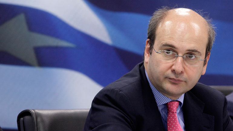 Χατζηδάκης: Η κυβέρνηση ήρθε για να ακυρώσει τα μνημόνια και τα ψηφίζει 2-2