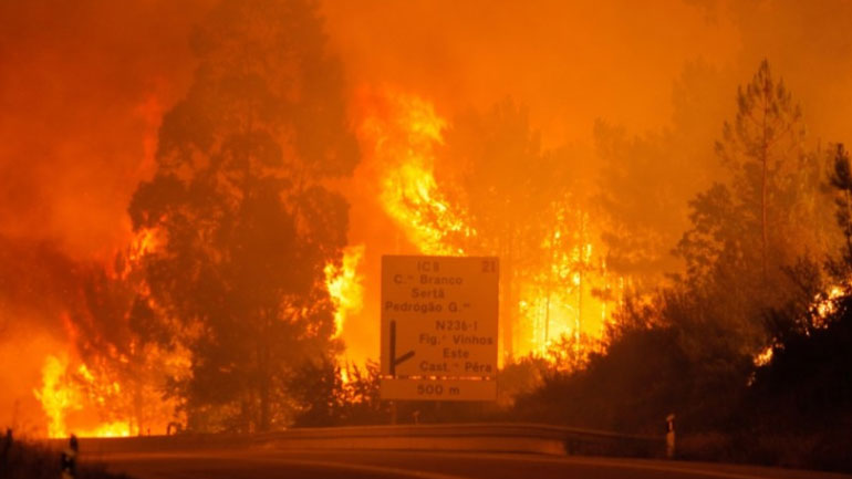Πύρινη κόλαση στην Πορτογαλία 