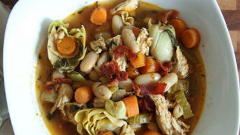 Αγκινάρες με κοτόπουλο, καρότα και φασόλια