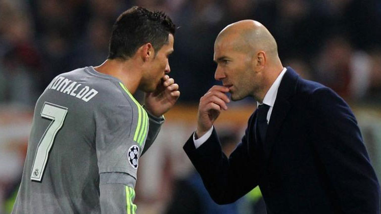 Ο Ζιντάν τηλεφώνησε στον Ρονάλντο και του ζήτησε να μείνει στη Ρεάλ