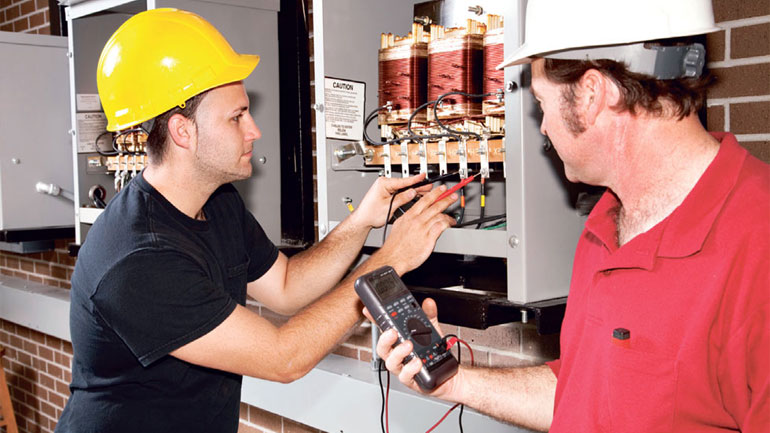 «Μαϊμού» τεχνικοί της ΔΕΗ ξάφρισαν έξι ηλικιωμένους