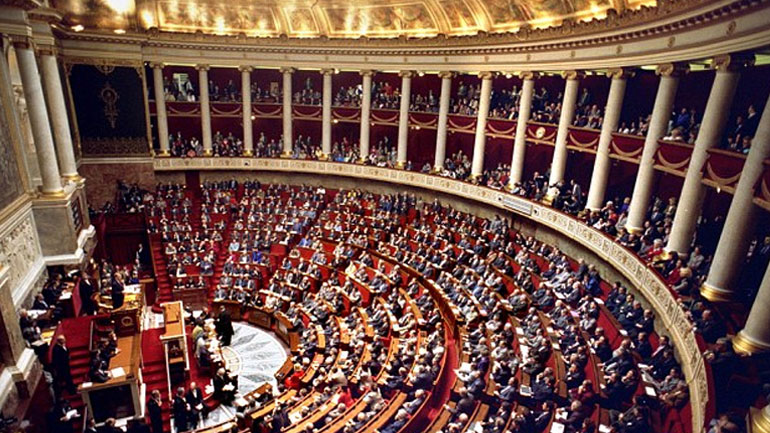 Στη νέα Γαλλική Εθνοσυνέλευση εξελέγησαν 223 γυναίκες