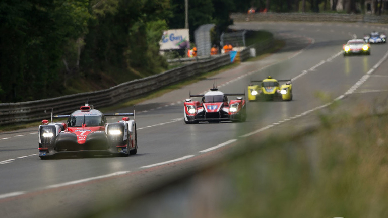 Θρίαμβος της Porsche σε ένα συναρπαστικό Le Mans Θρίαμβος της Porsche σε ένα συναρπαστικό Le Mans
