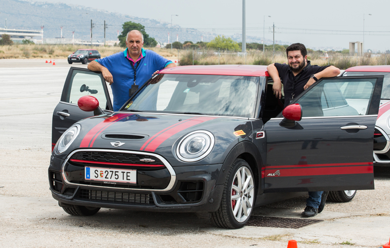 Αριστερά ο Τάκης Πουρναράκης και δεξιά ο Πάνος Σειτανίδης