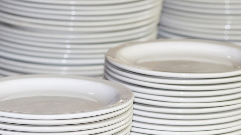 Ρεκόρ Γκίνες από 412 Αλγερινές που έπλυναν πιάτα ταυτόχρονα