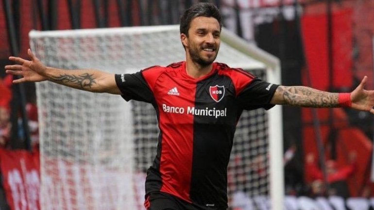 «Καλύτερη η πρόταση της ΑΕΚ για τον Σκόκο»