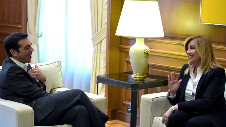 Σφάχτηκαν με το γάντι Αλέξης και Φώφη