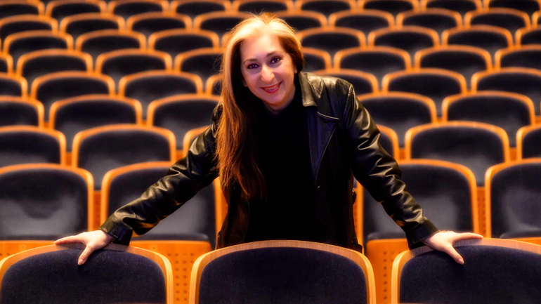 Συναυλία με την Αλεξάνδρα Γκράβας για τα μουσικά εργαστήρια στα νησιά