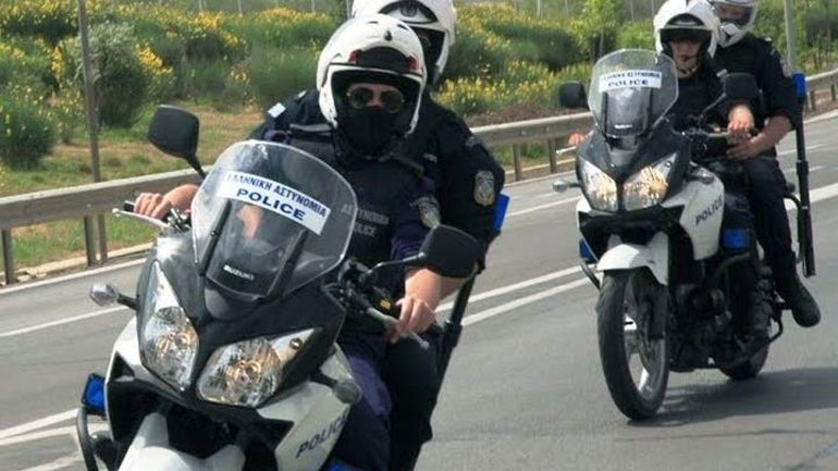 Άγρια καταδίωξη στην Αττική Οδό – Τραυματίστηκε αστυνομικός