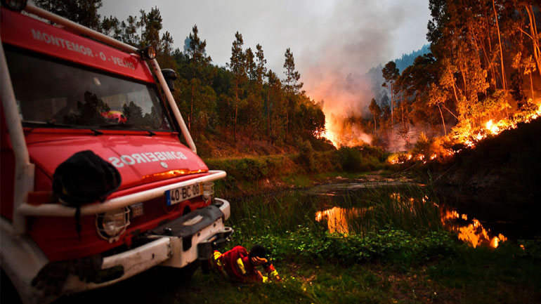Φονική πυρκαγιά στην Πορτογαλία: 64 Νεκροί και 157 τραυματίες