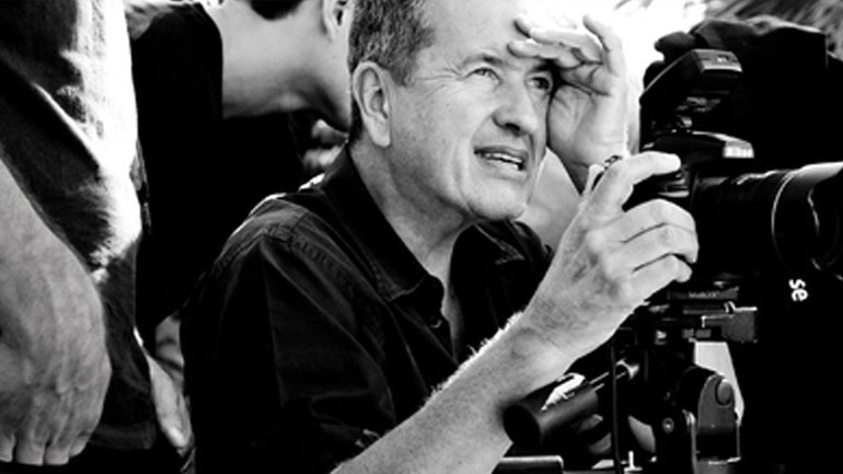 Ο θρυλικός φωτογράφος Mario Testino τιμήθηκε με το βραβείο «Légion D’Honneur» Ο θρυλικός φωτογράφος Mario Testino τιμήθηκε με το βραβείο «Légion D’Honneur»