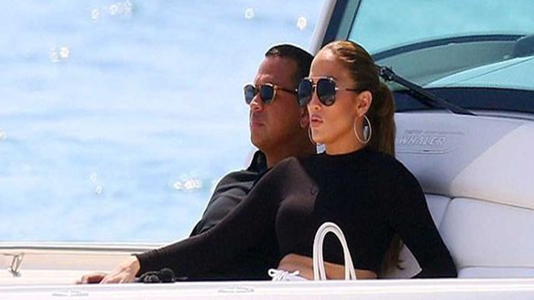 Διακοπές στη γαλλική ριβιέρα για την Jennifer Lopez και τον σύντροφό της Alex Rodriguez