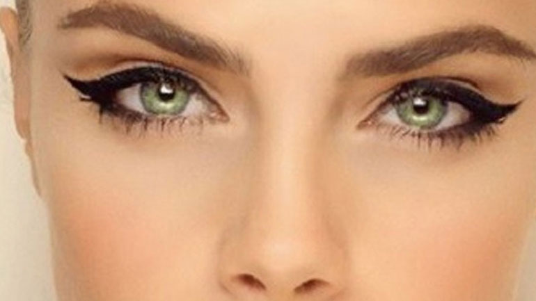 Make Up Trick: Πώς θα πετύχετε τα τέλεια φρύδια χωρίς μολύβι φρυδιών Make Up Trick: Πώς θα πετύχετε τα τέλεια φρύδια χωρίς μολύβι φρυδιών