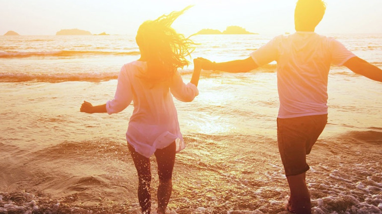 Διακοπές με το ταίρι σου! Τι λέει για αυτό η αστρολογία;