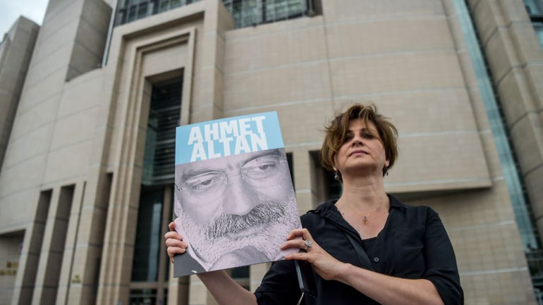 Ο Ερντογάν δικάζει δημοσιογράφους