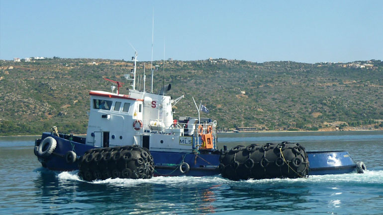 Ανέστειλαν προσωρινά τις κινητοποιήσεις τους τα πληρώματα των ρυμουλκών