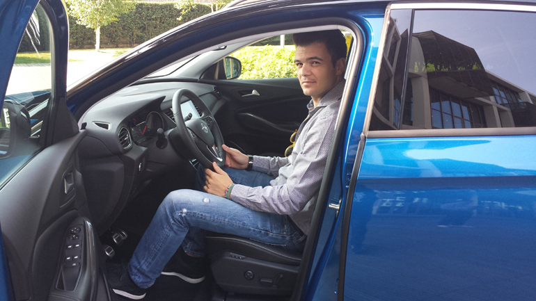 Άφθονοι χώροι στο εσωτερικό και ένα πορτμπαγκάζ που ενθουσιάζει